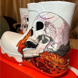 NWT UIN Footwear - Navarra Seamless Rain Boots - Skeleton - 9/9.5 (40/40.5)